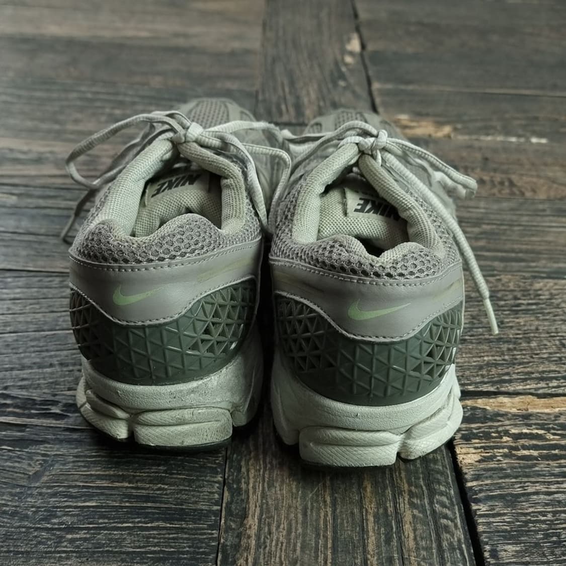 [나이키] 줌 보매로 5 코블스톤 운동화 M19238 상품이미지5