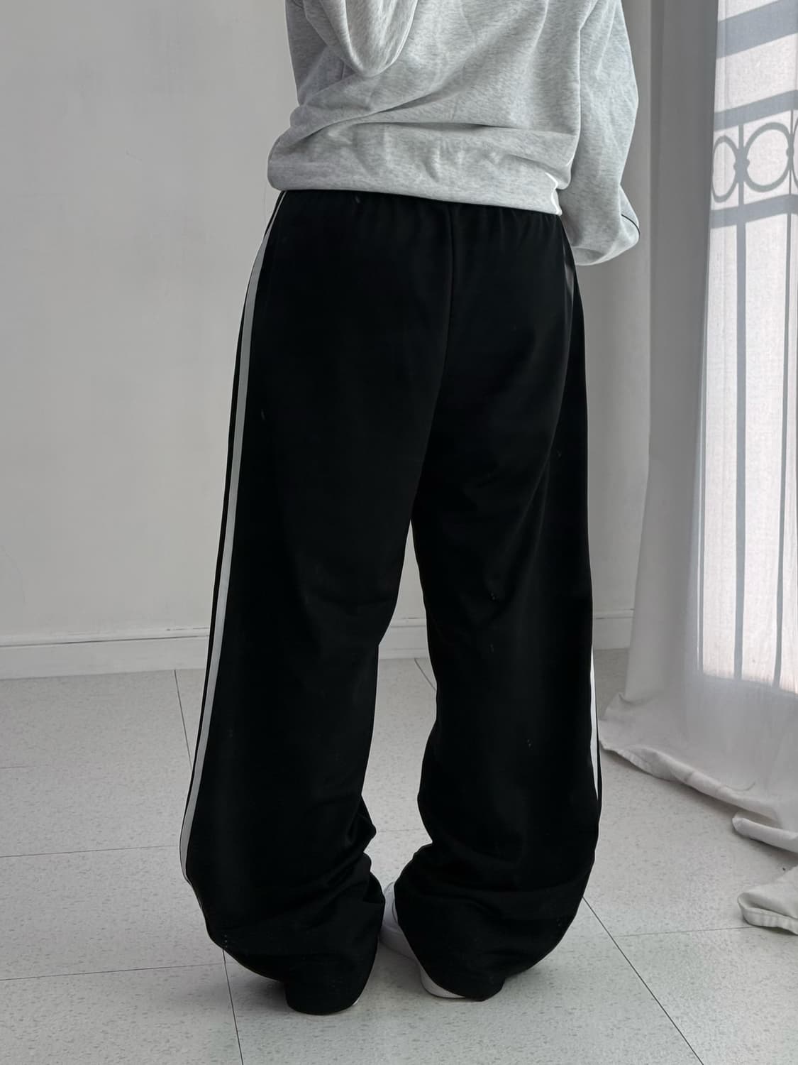 아디다스 블랙 트레이닝 팬츠 상품이미지4