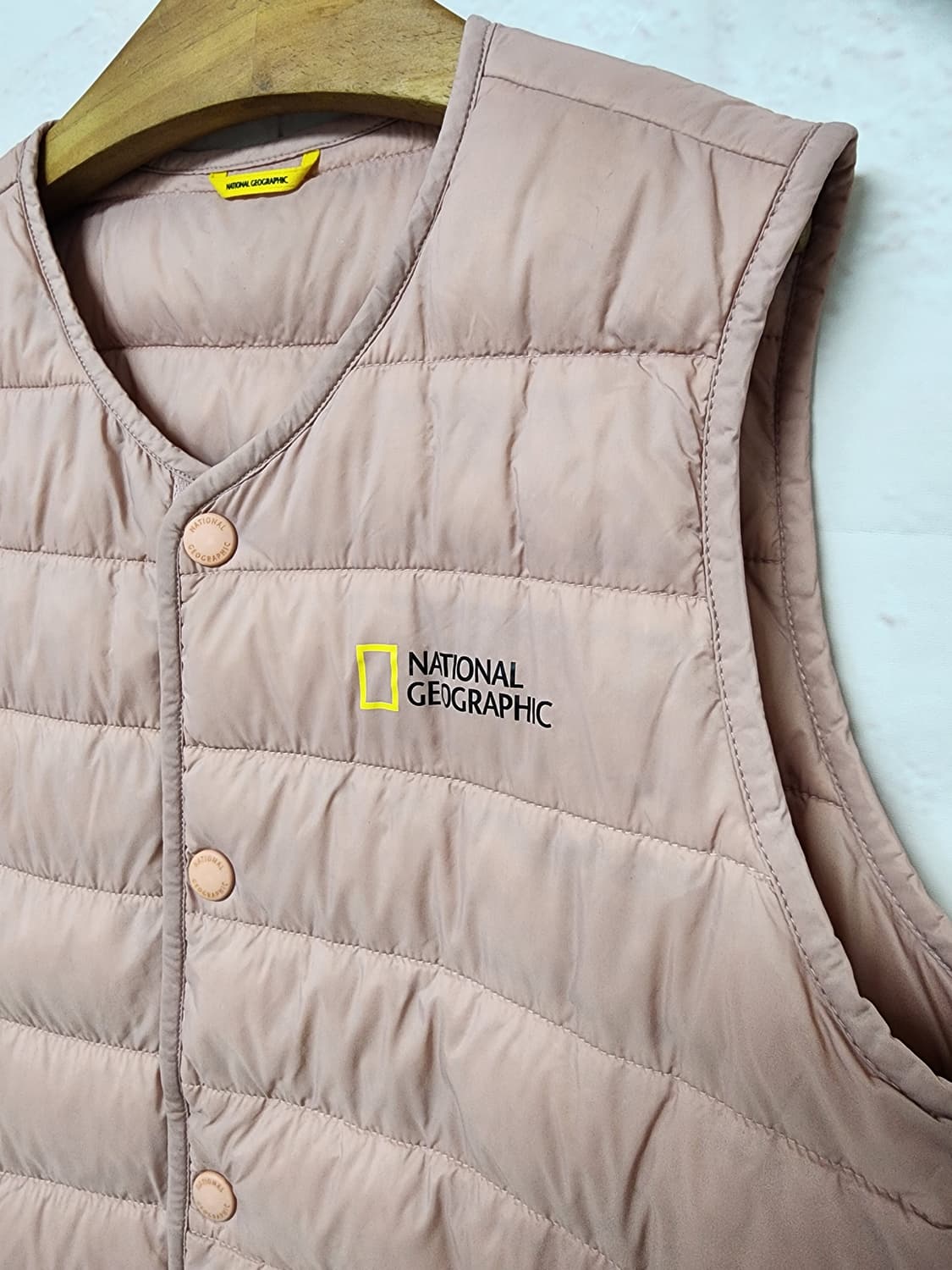내셔널지오그래픽 핑크색 패딩 조끼 상품이미지6