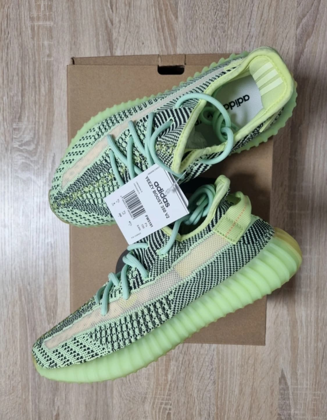 [260]아디다스 이지부스트 350v2 이즈릴 상품이미지1