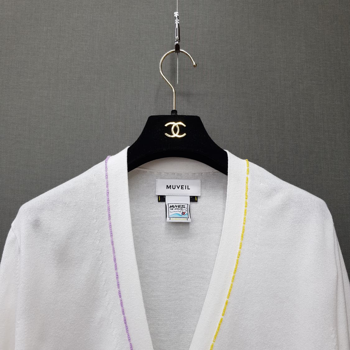 뮤베일 MUVEIL 자수 포인트 V넥 가디건 38사이즈 상품이미지2