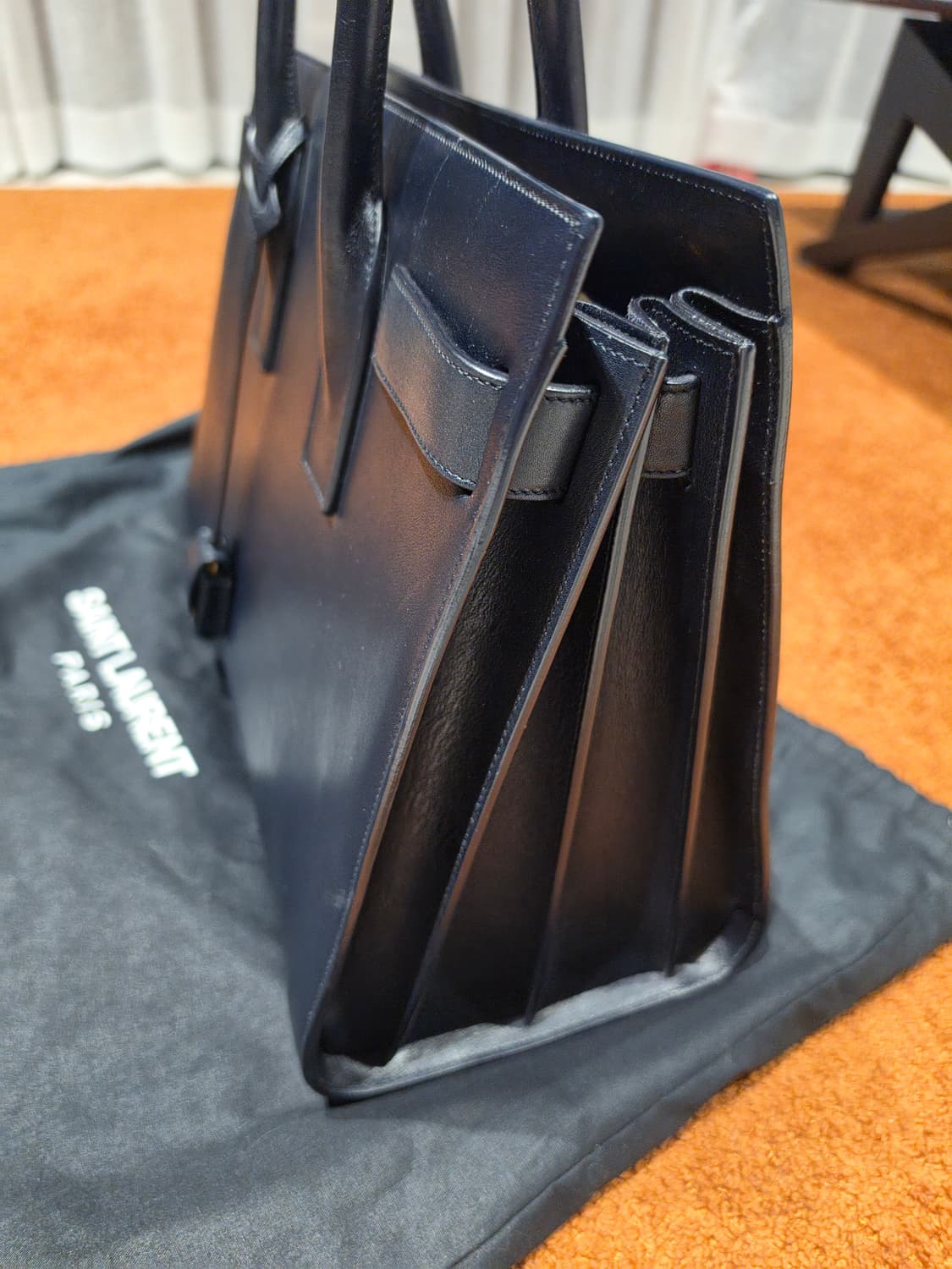 생로랑 샥드쥬르 네이비 라지 상품이미지5