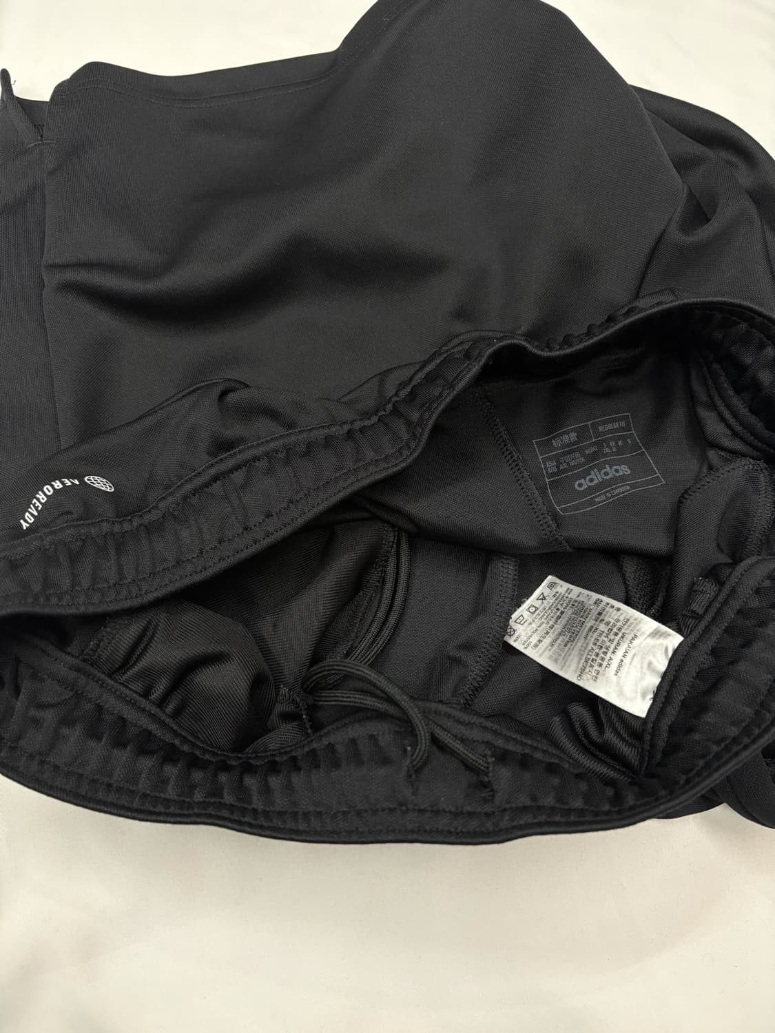 아디다스 에센셜 러닝 쇼트 반바지 상품이미지3