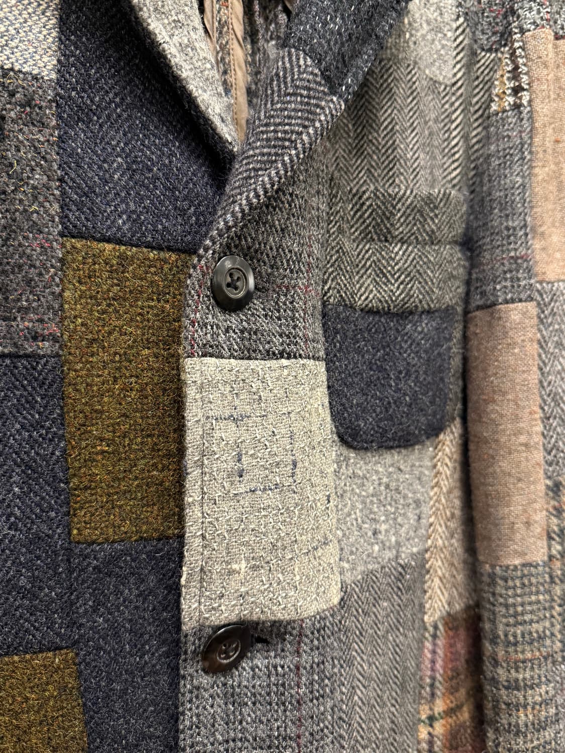 L) BEAMS+ Patchwork Wool Blazer 상품이미지3