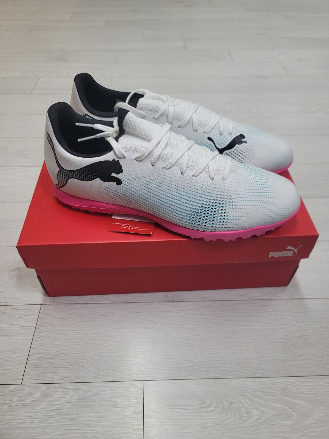 (275)푸마 풋살화 퓨처 7 플레이 TT[대전 직거래도 가능] 상품이미지6