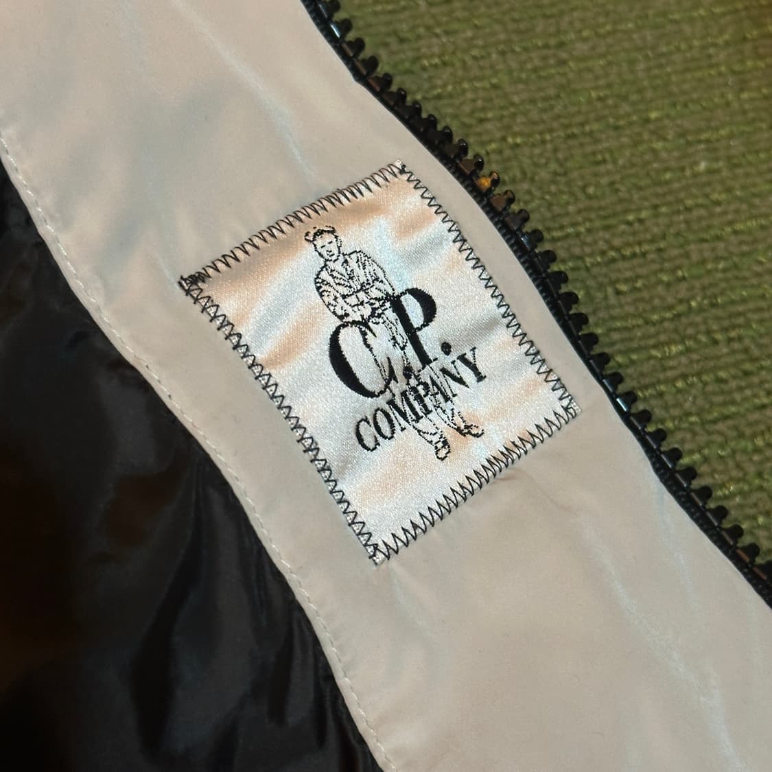 cp 컴퍼니 구스다운 고글 조끼 패딩 상품이미지7