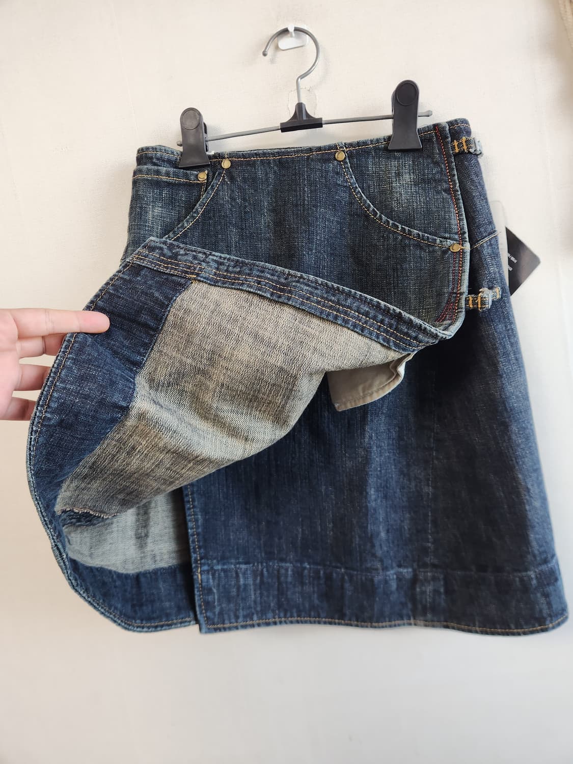 새상품) 리바이스 엔지니어드 데님 스커트 67 (55) 상품이미지4