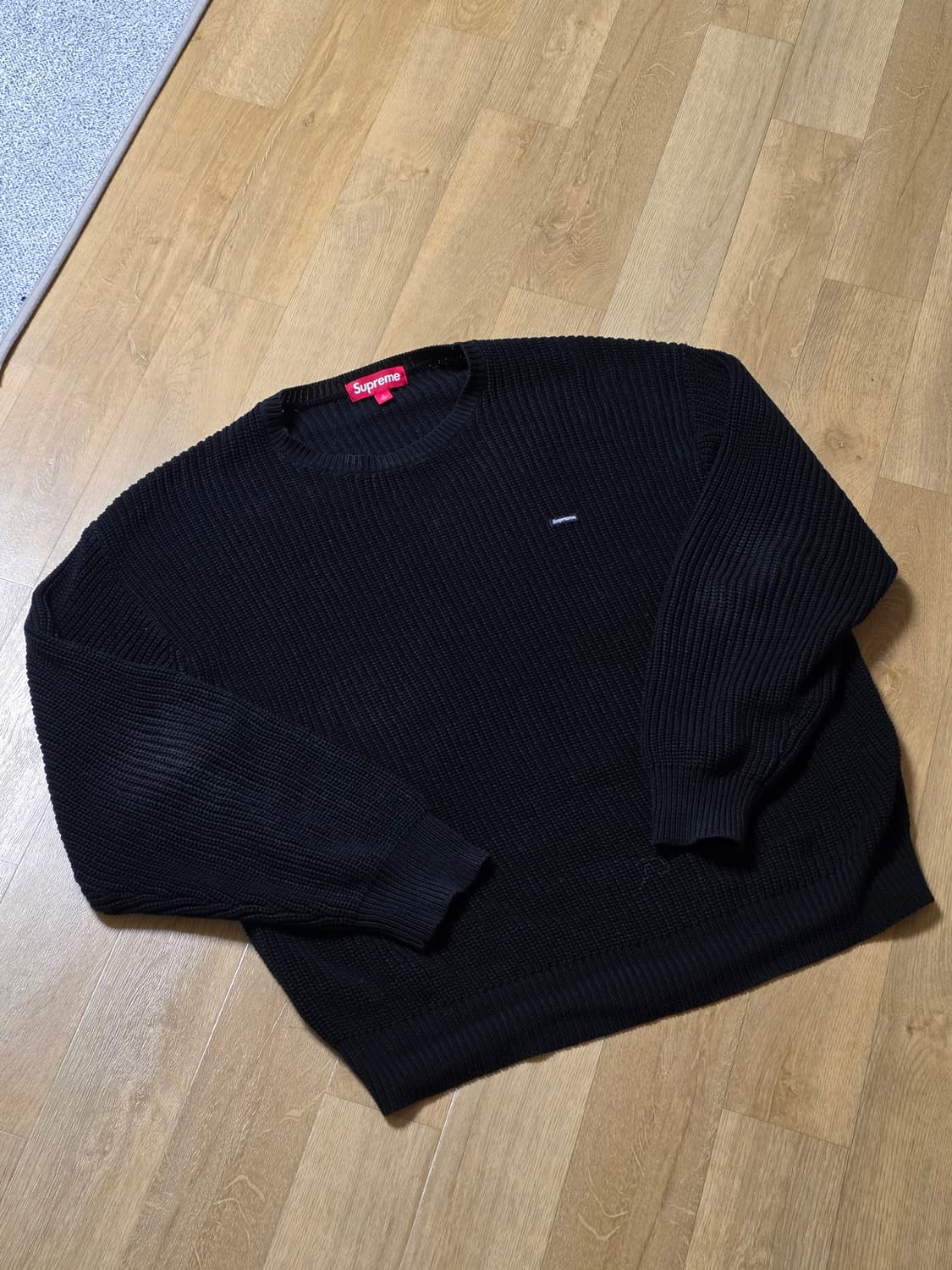 [L] 슈프림 스몰 박스 립드 스웨터 23FW 상품이미지1