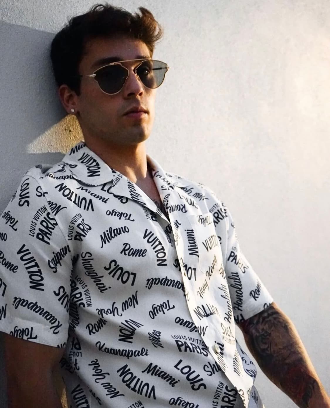 루이비통 시티 로고 프린트 실크셔츠 ㅡ 100~105 상품이미지1