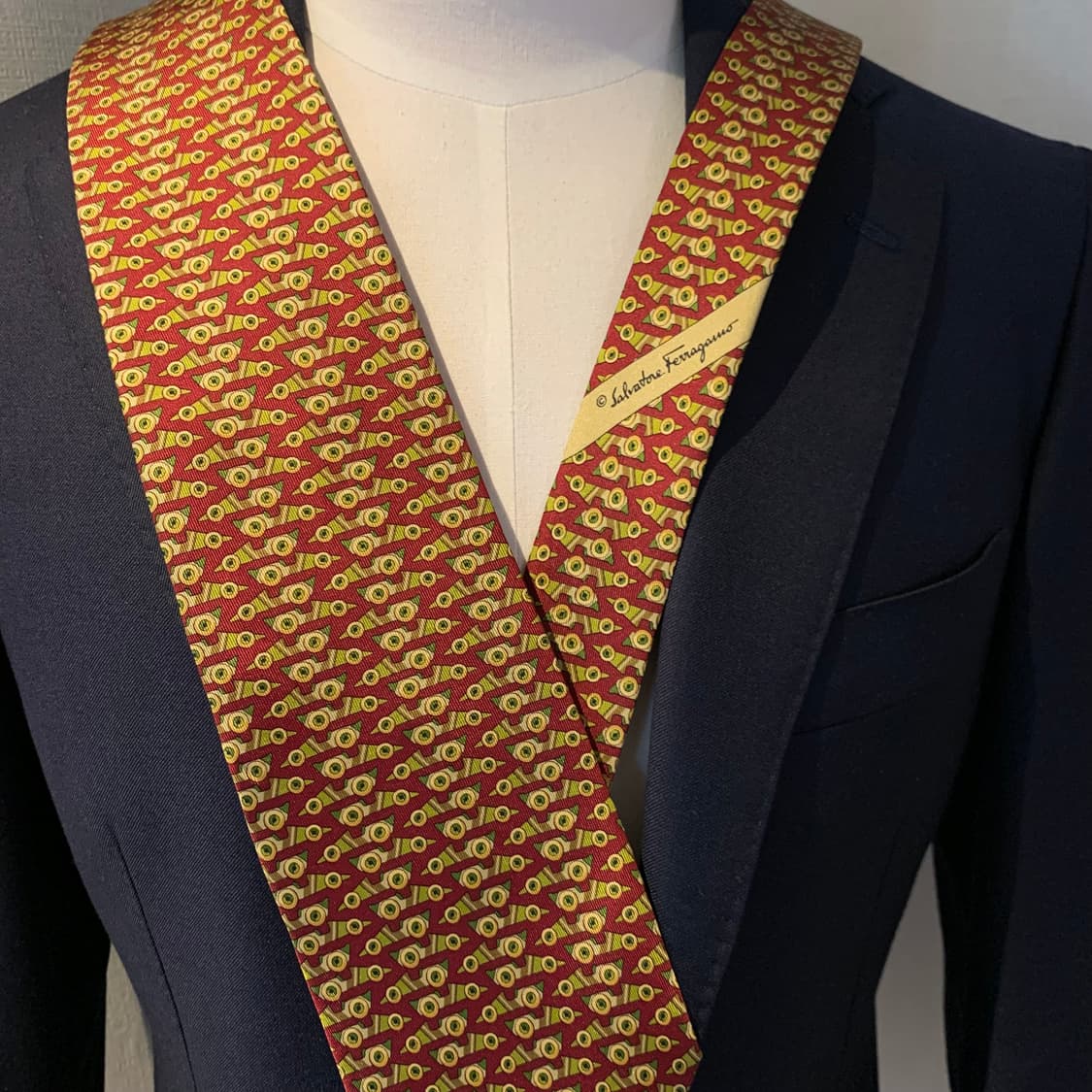 살바토레 페레가모(Ferragamo) 최상급 명품넥타이 100실크 정장룩 상품이미지2