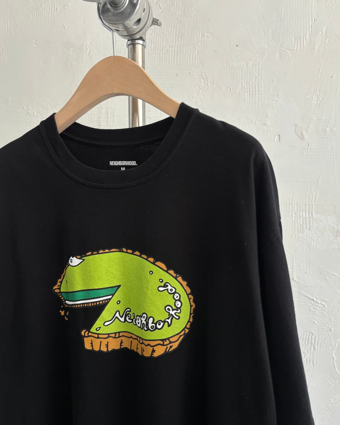 NEIGHBORHOOD 네이버후드 블랙 파이 그래픽 반팔 티셔츠 상품이미지2