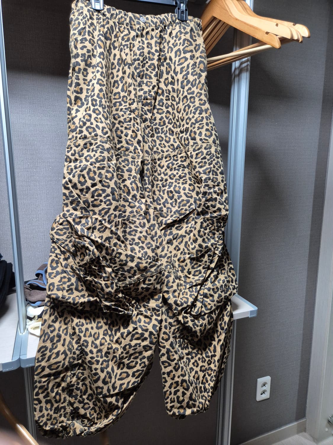 에즈이프캘리 레오파드 카고 바지 as if calie 상품이미지4