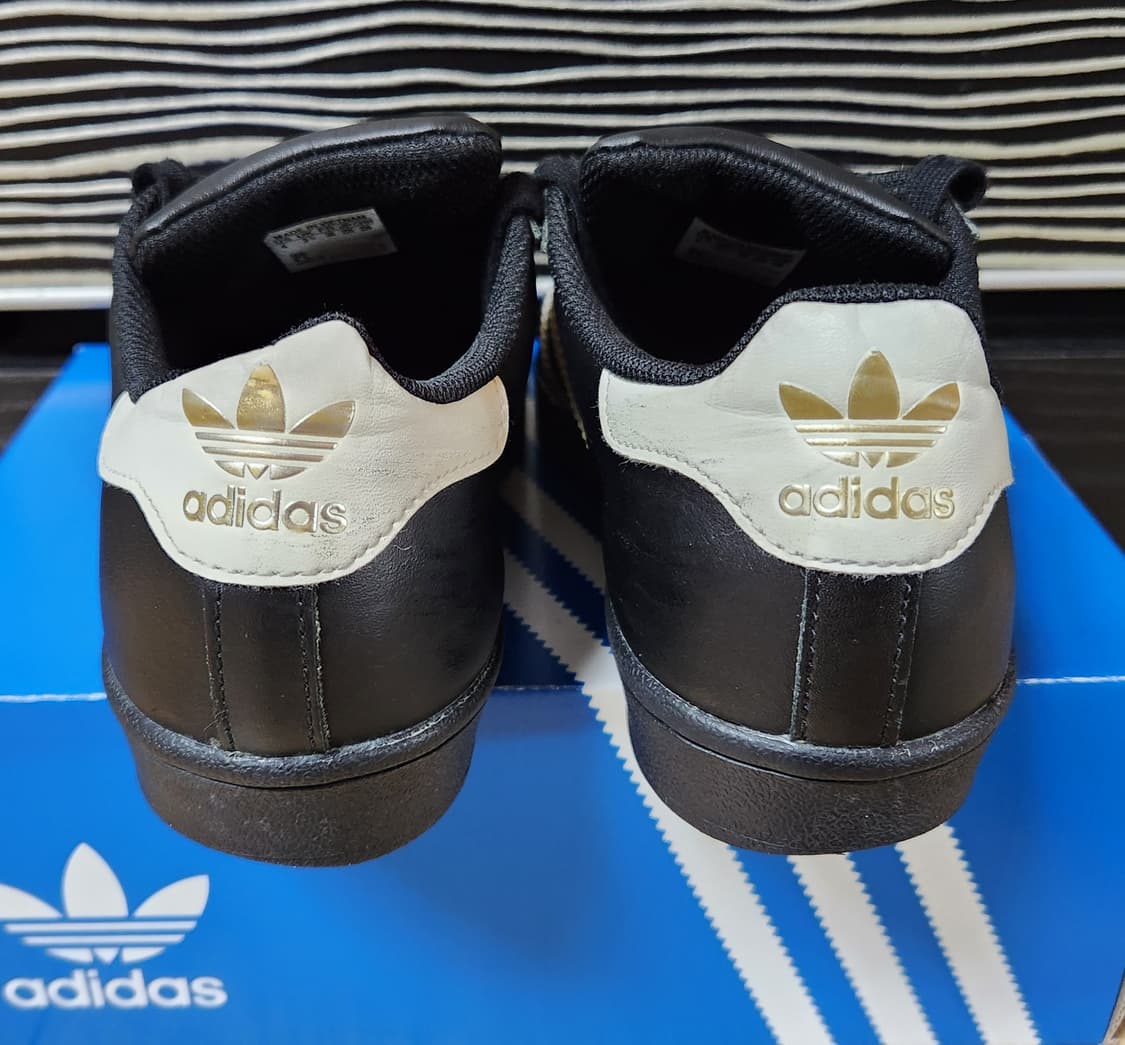 adidas 아디다스 슈퍼스타 블랙 & 화이트 
스니커즈, 운동화 230 상품이미지5