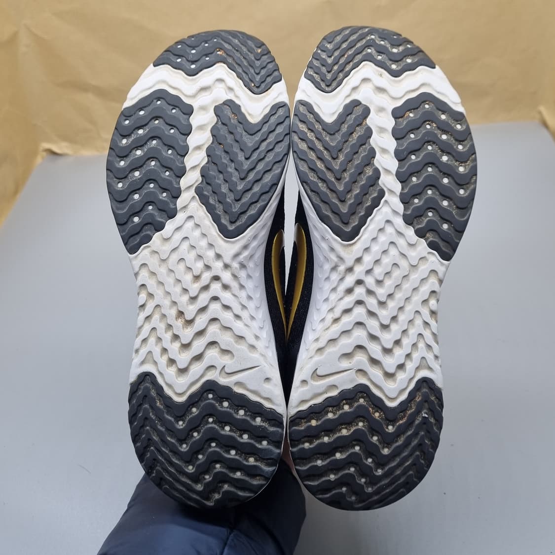 나이키 오디세이 리액트 여성운동화230  상품이미지3