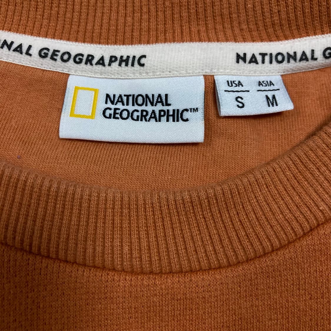 내셔널 지오그래픽 빅로고 와펜 오렌지 맨투맨 상품이미지5