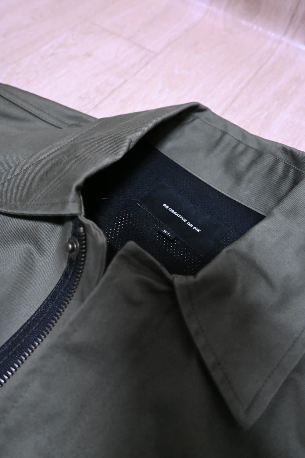 매드마르스 카키 자켓 상품이미지2