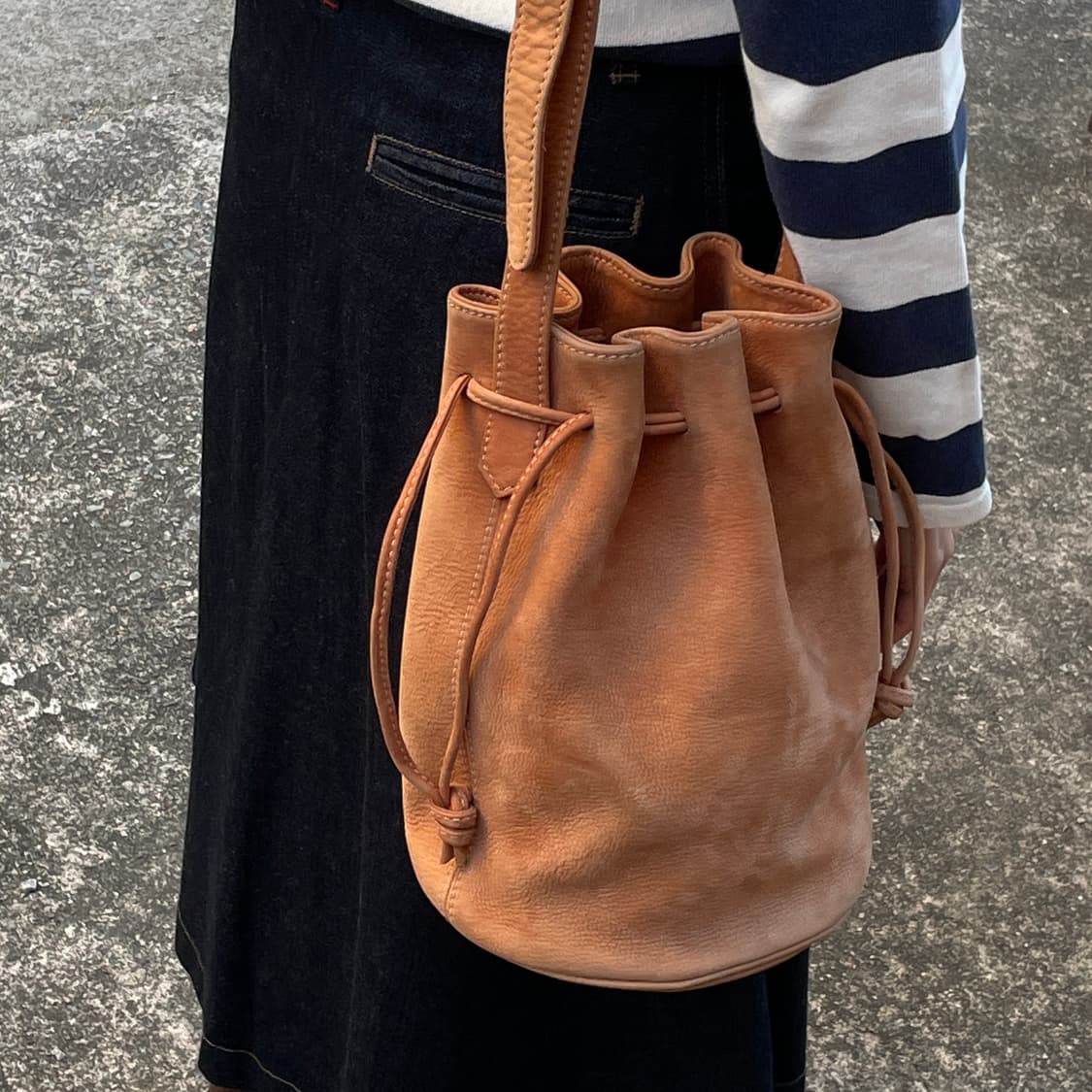 Old Coach Nubuck Bucket Bag 상품이미지2