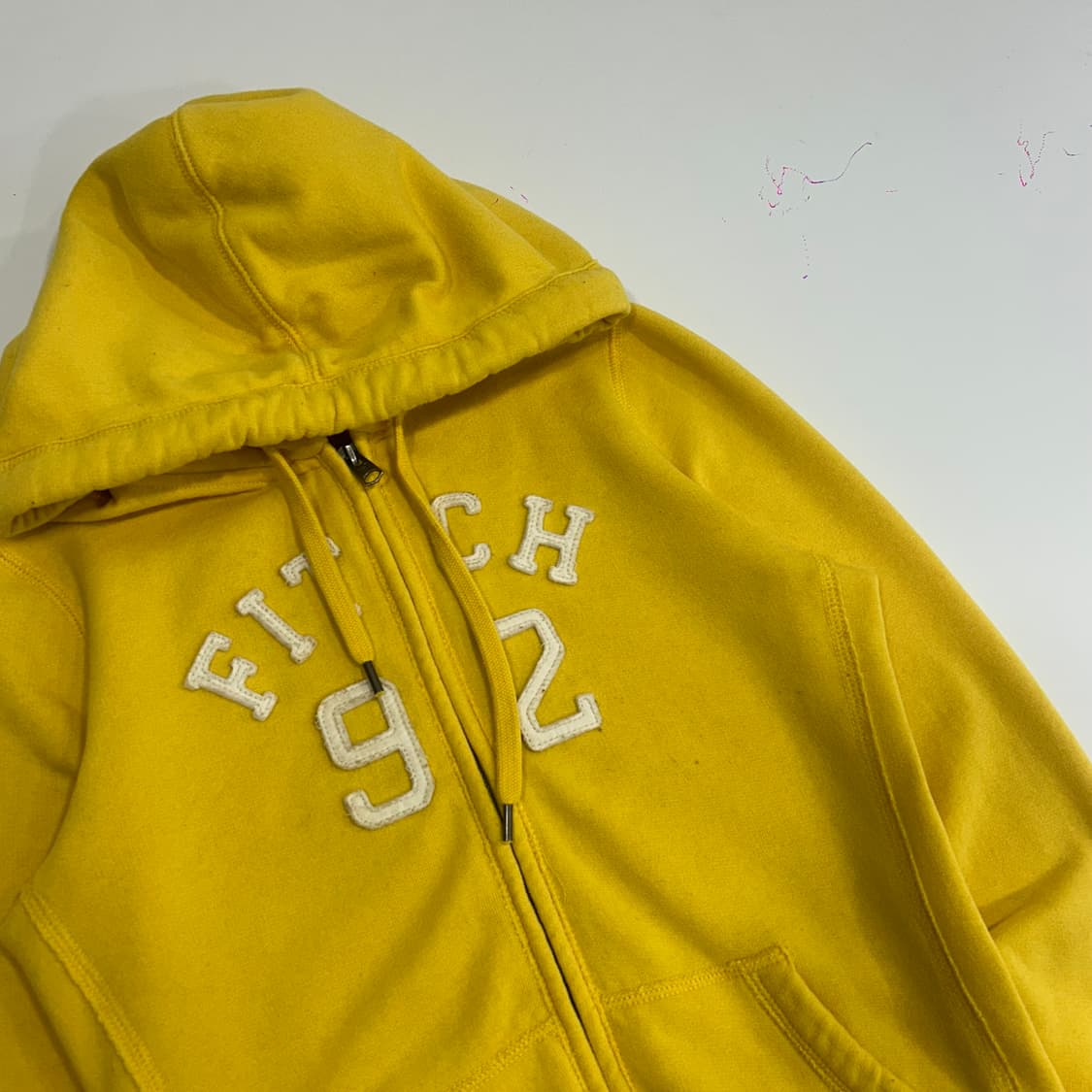 Abercrombie 아베크롬비 아이보리 로고 옐로우 후드집업 상품이미지4