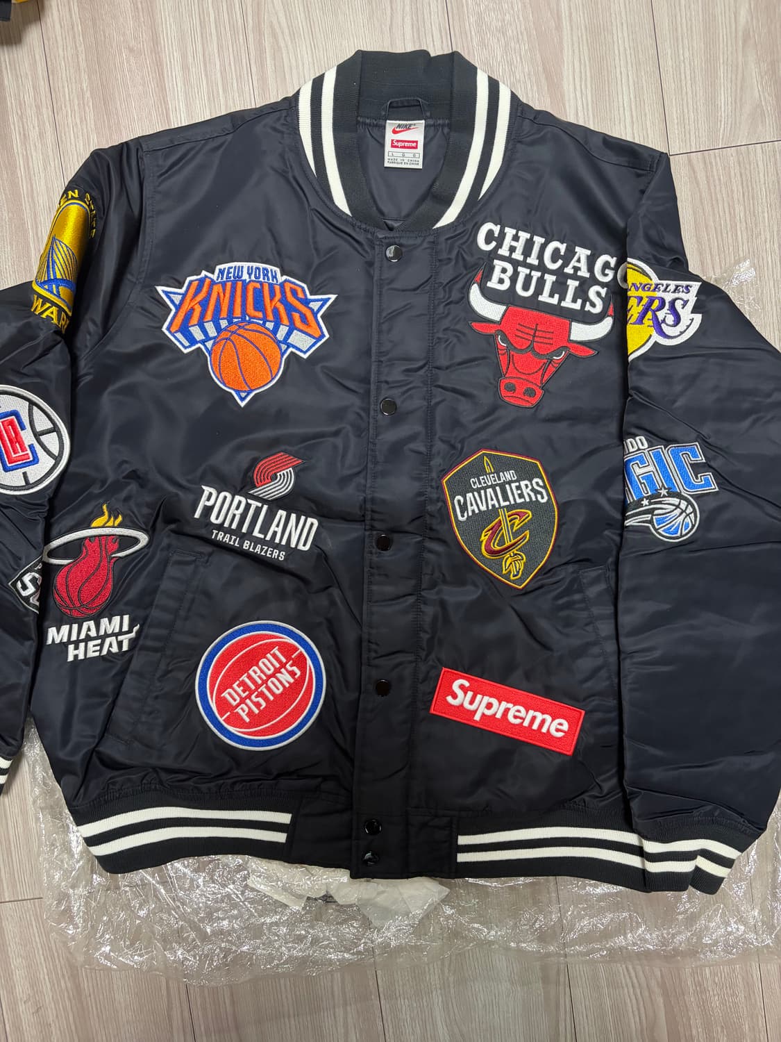슈프림 x 나이키 NBA 팀 웜업 자켓 블랙 - 18SS 상품이미지2