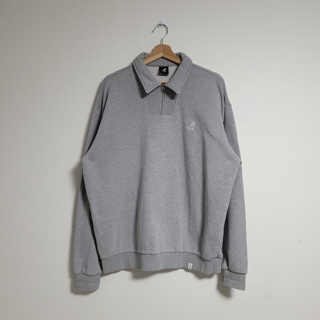 (100) KANGOL 캉골 그레이 하프집업 맨투맨 상품이미지1