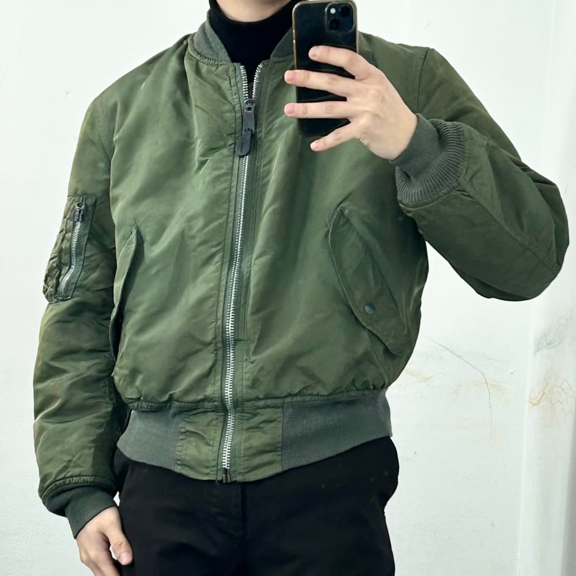 알파인더스트리 리버시블 크롭 MA-1 자켓 상품이미지3
