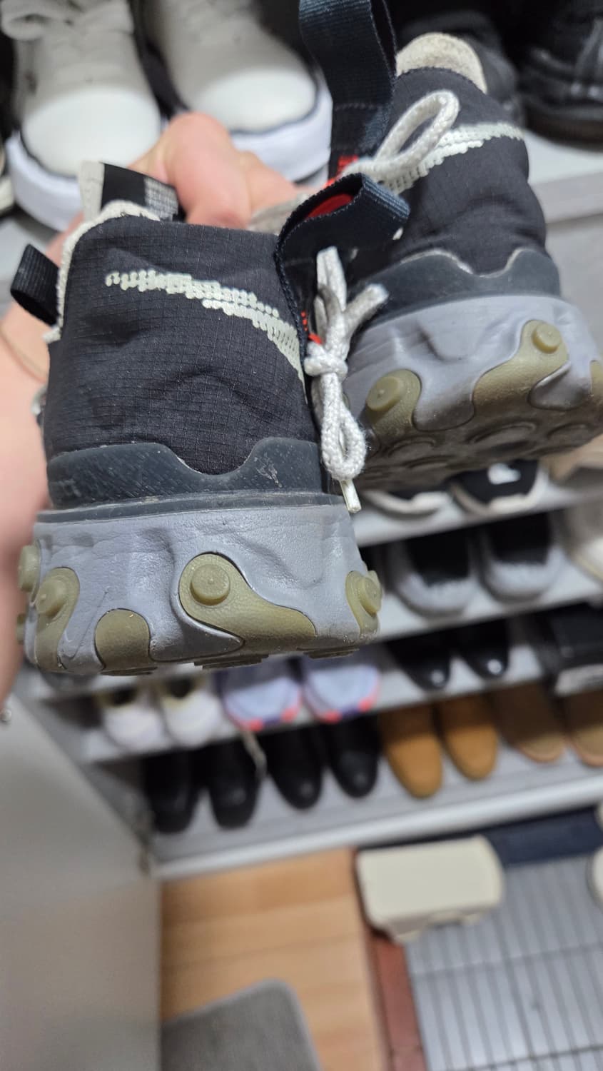 나이키 리액트 lSPA 260 상품이미지3