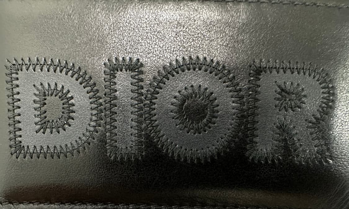 디올 시그니처 플랫 카드지갑 딥그레이 상품이미지8