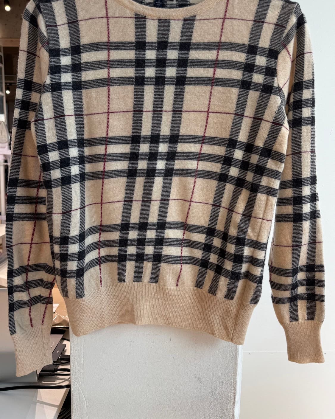 버버리 베이지 노바체크 울 니트  상품이미지6