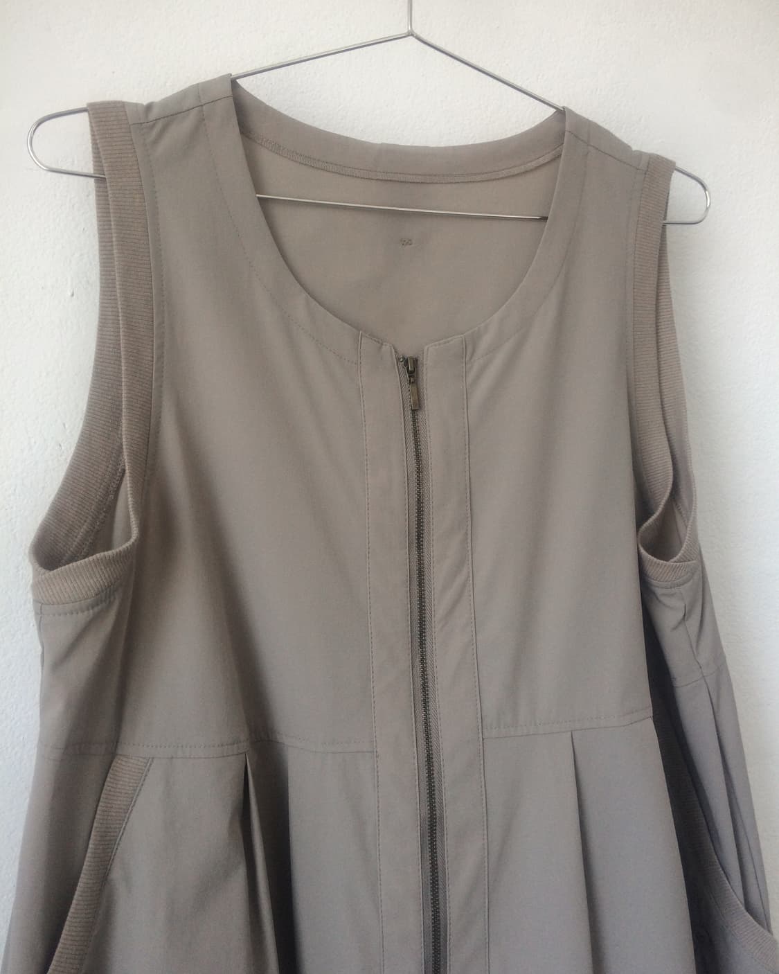 Balloon fit sleeveless zip up onepiece 상품이미지5