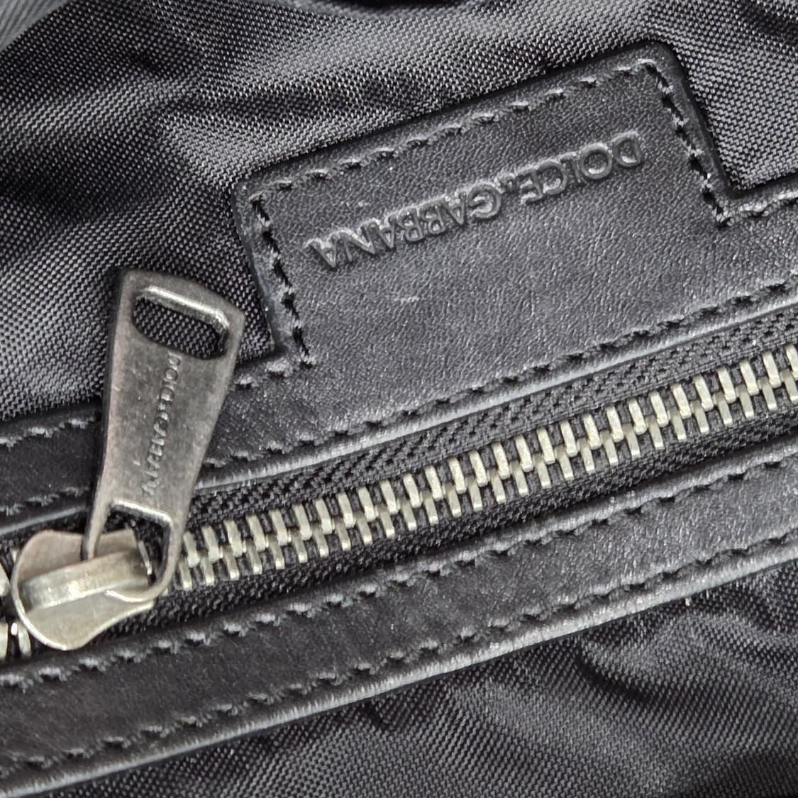 돌체앤가바나 플레이트 크로스백 상품이미지5