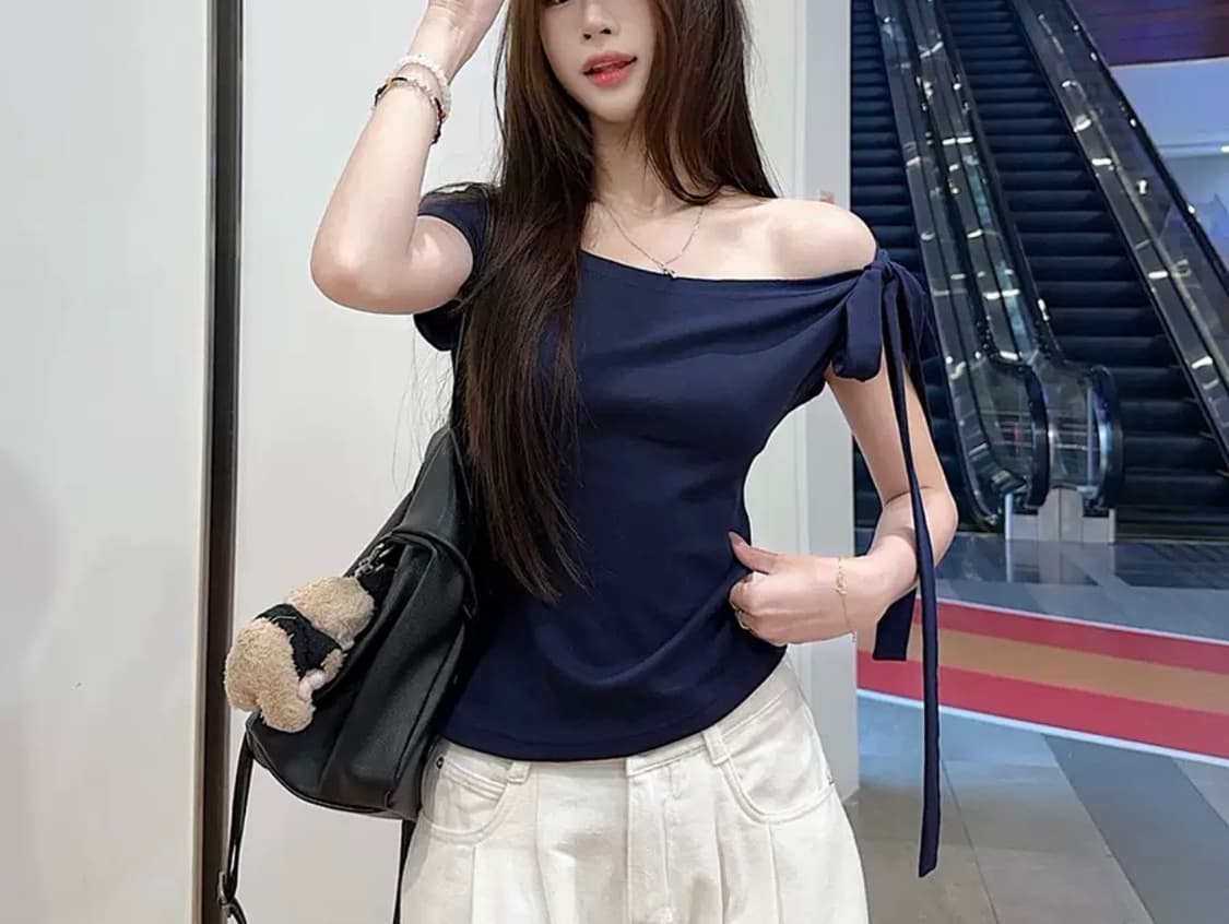오프숄더 리본 반팔 니트 네이비 상품이미지1