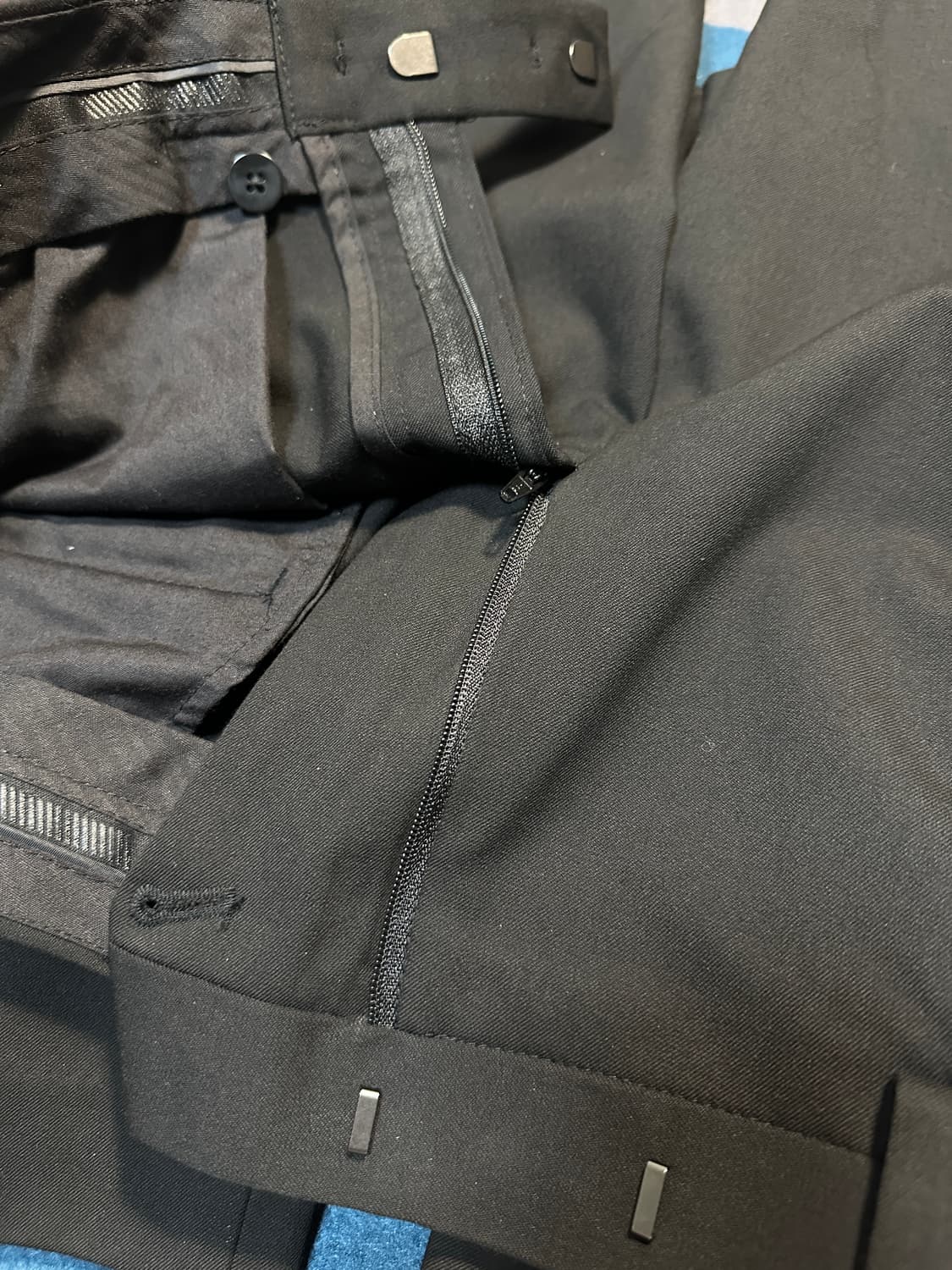 [무탠다드] 세미 와이드 히든 밴딩 슬랙스 [블랙] - 33 상품이미지7