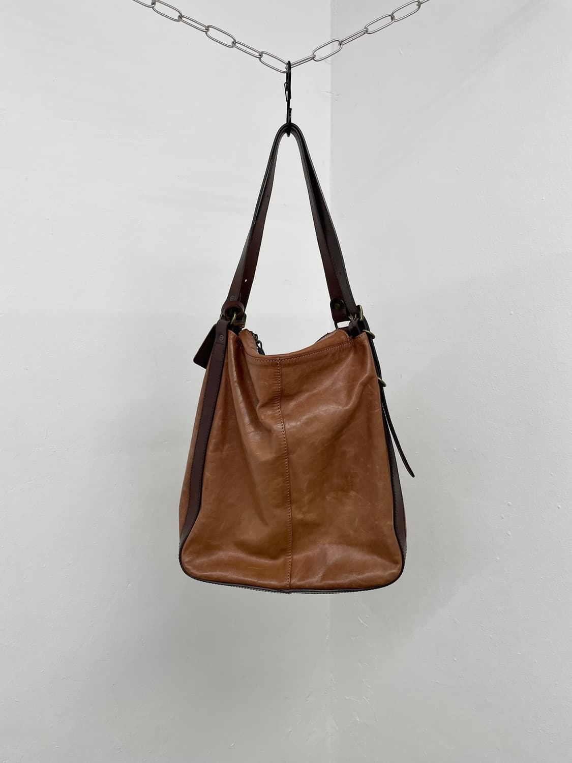 Beau Dessin 보데생 레더 버클 호보백 상품이미지9