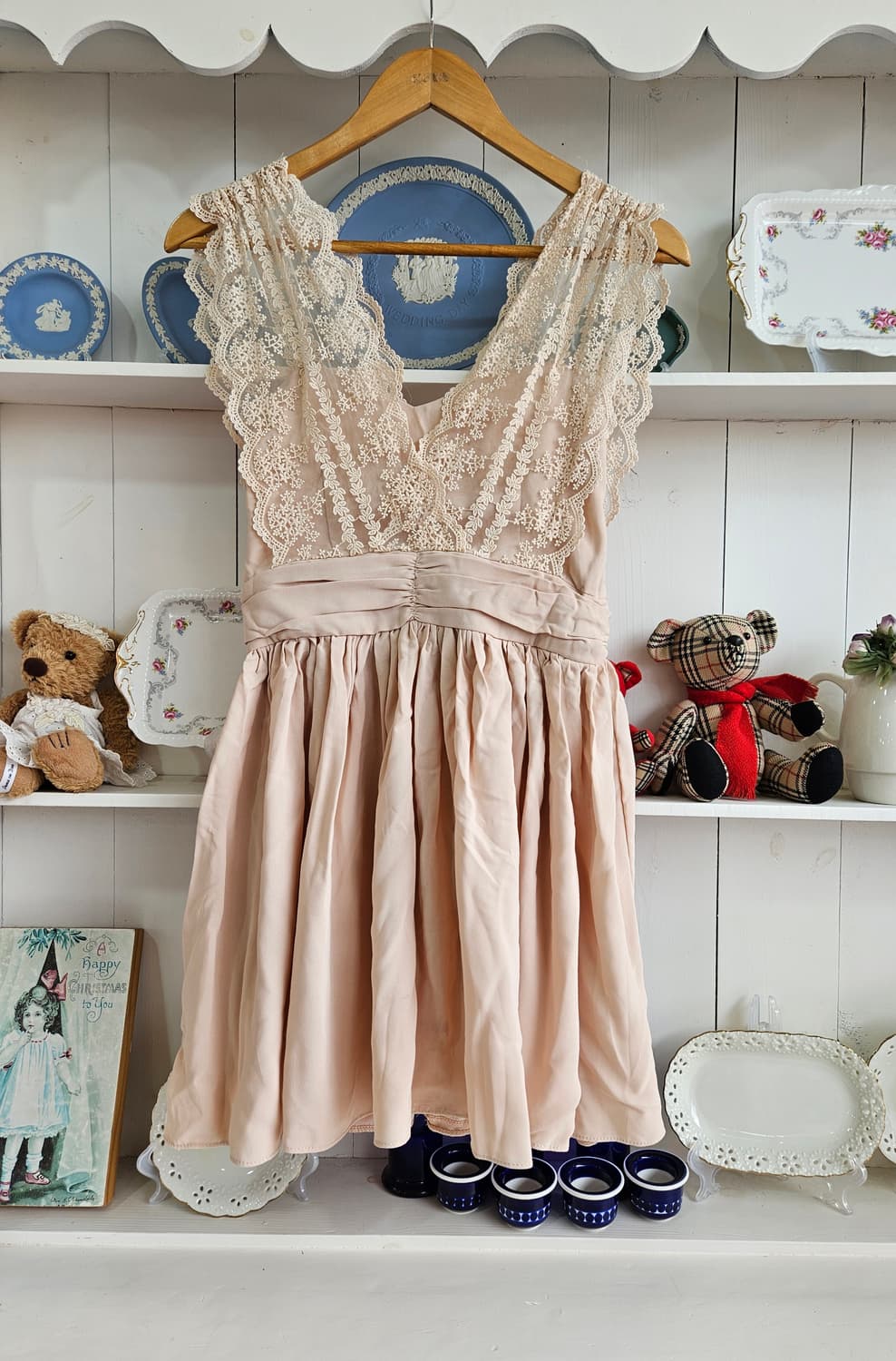 레이스 V넥 피치베이지 원피스 상품이미지1