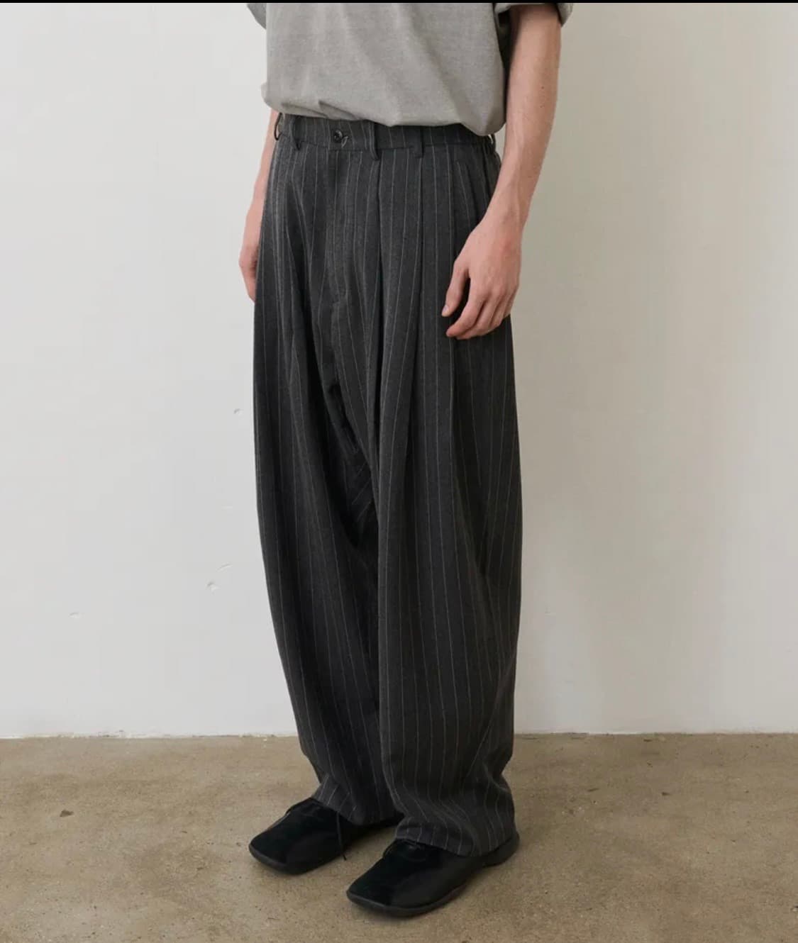 wide tapered pants (stripe charcoal) 상품이미지2