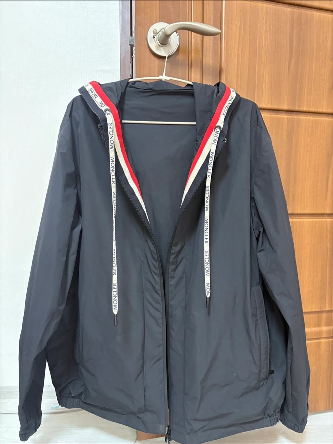 몽클레어 바람막이 교신 판매 상품이미지1