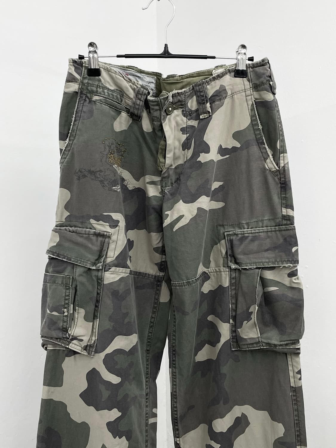 카모 자수 카고 팬츠 상품이미지3