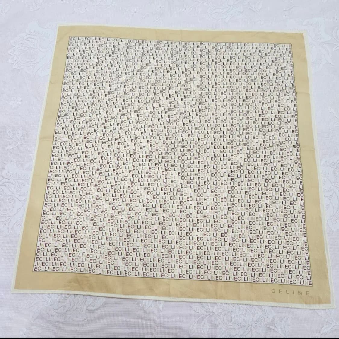 셀린느(CELINE) 올오버 로고손수건 상품이미지2