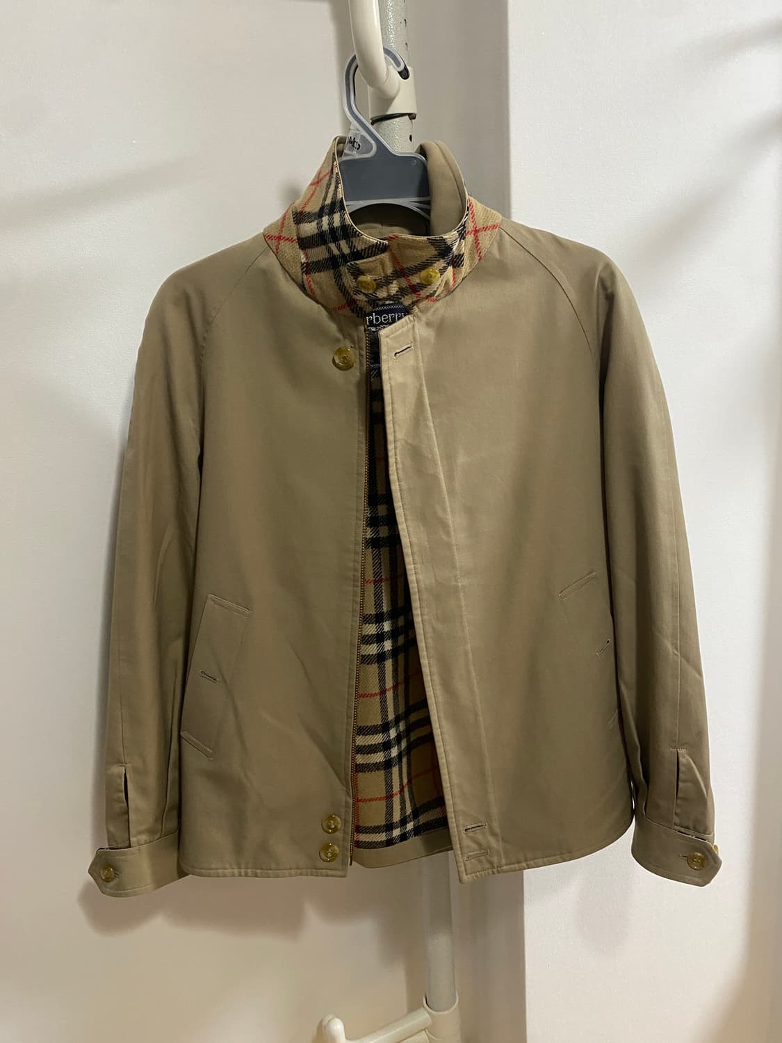Burberry 노바체크 베이지 해링턴 자켓 상품이미지2