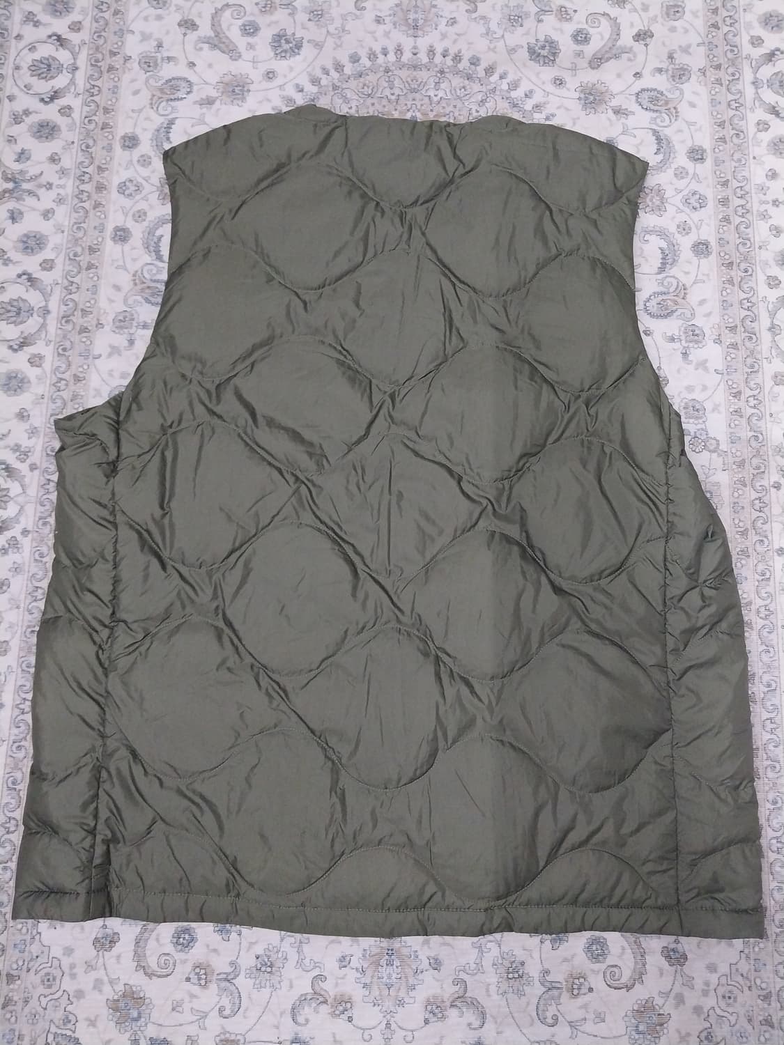 유니클로 울트라 라이트 패딩조끼 L 상품이미지2