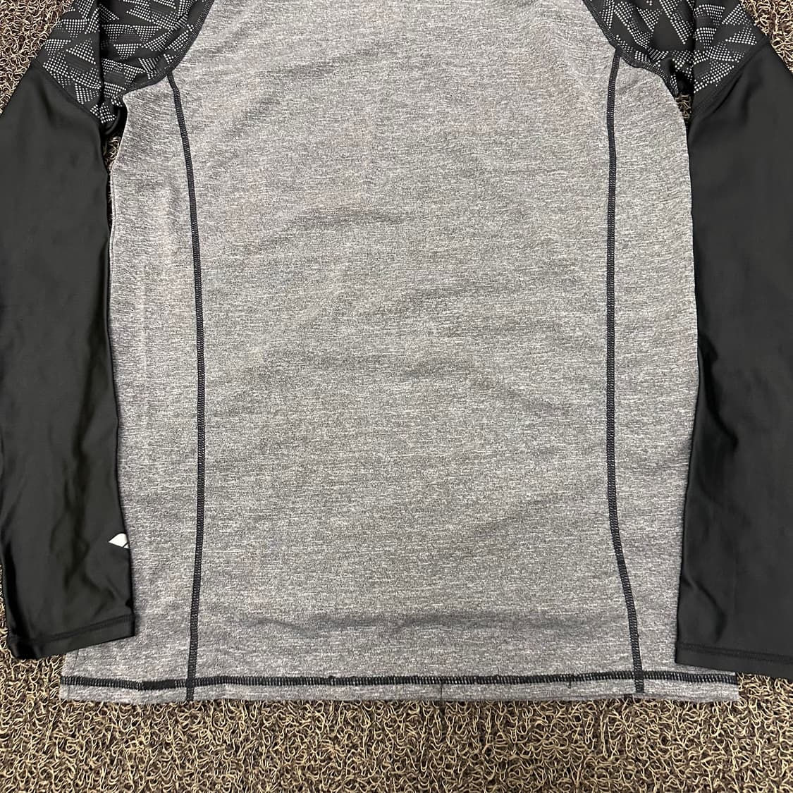 아레나 래쉬가드 수영복 긴팔티셔츠 그레이 90(S) 상품이미지6