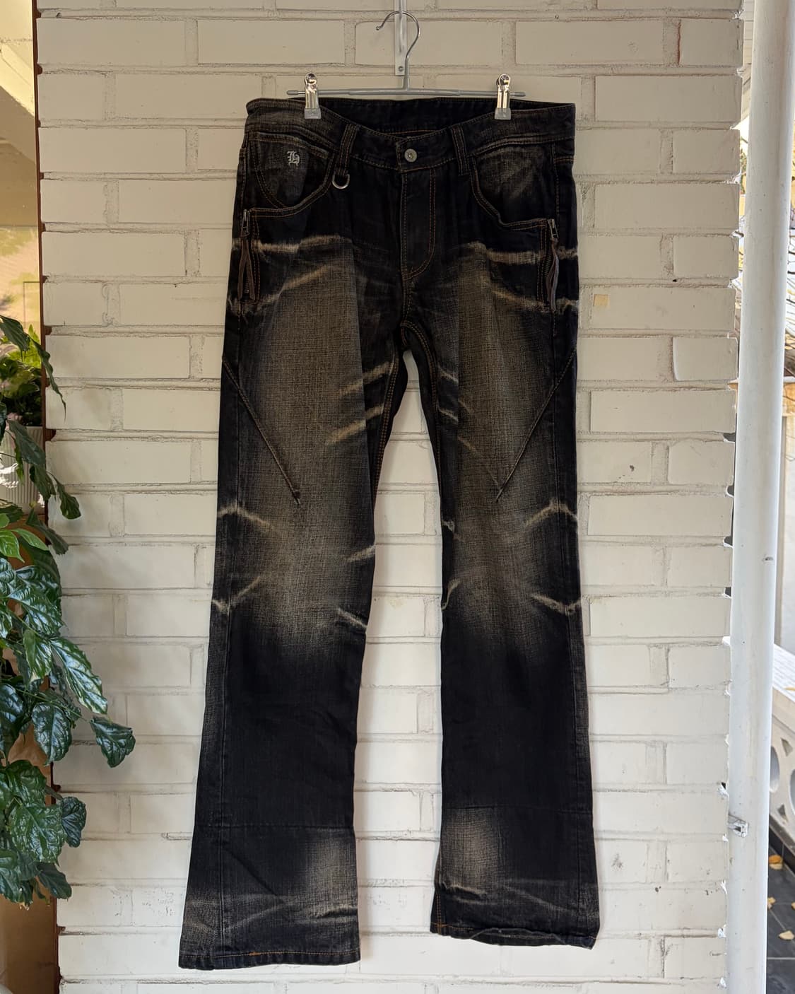 Hideaways 워싱 블랙데님 팬츠 상품이미지1