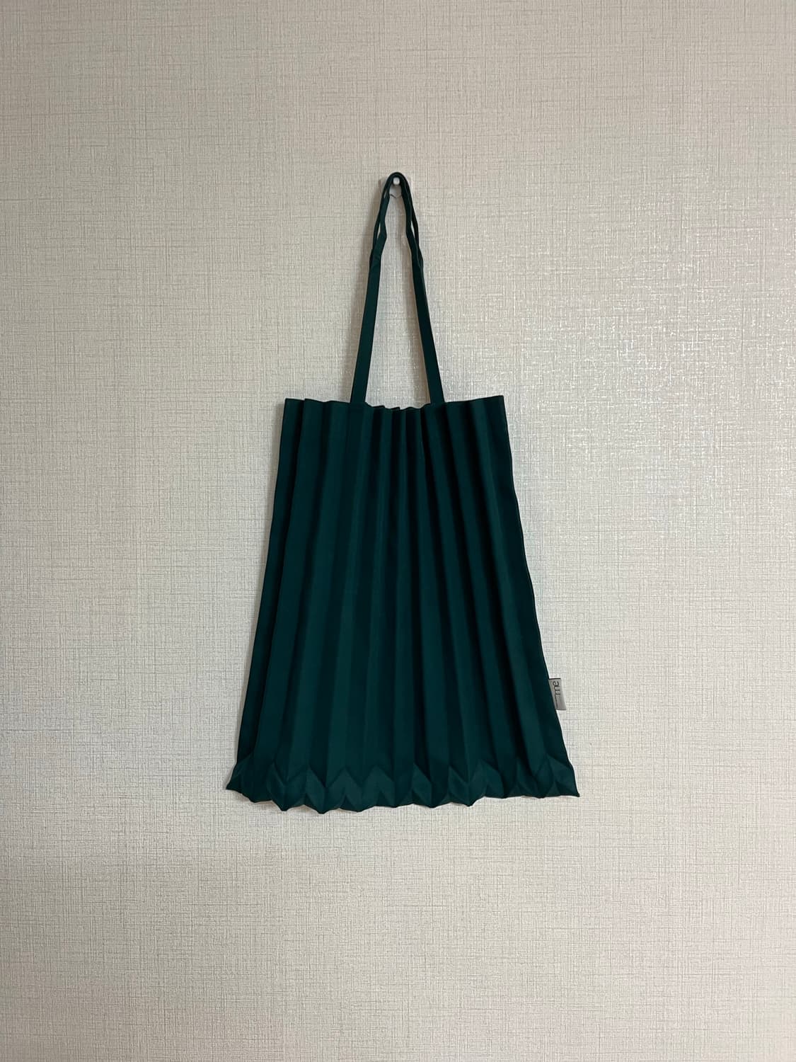 이세이미야케 트렁크 플리츠 토트백 상품이미지2