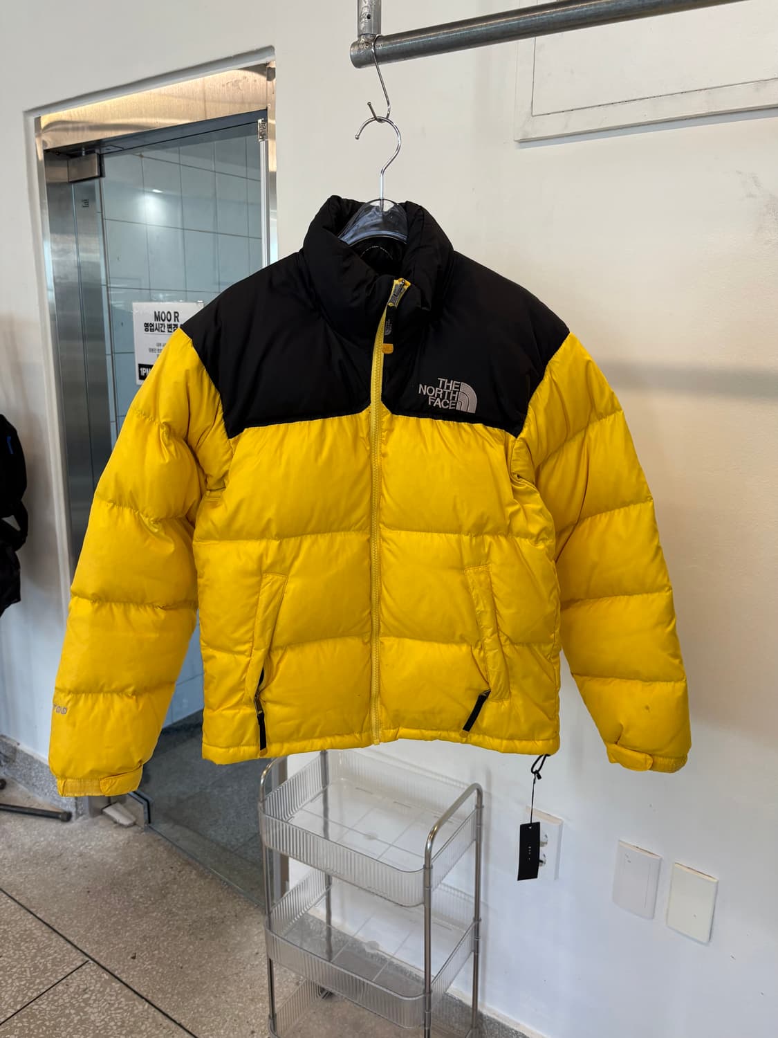 The North Face 700 yellow 상품이미지1