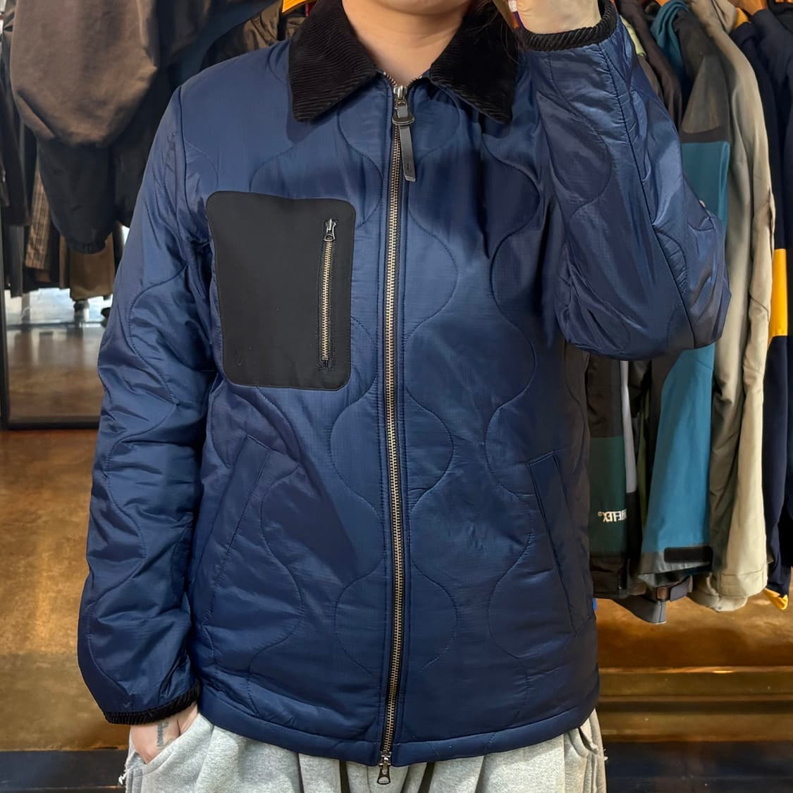 유니클로xJWA 네이비 퀄팅 자켓 상품이미지1