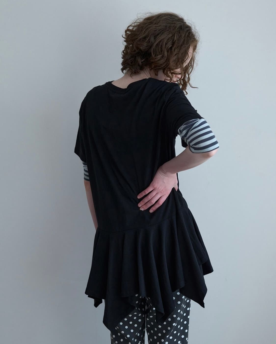 노컨텐츠 Half Sleeve Square ops 상품이미지2