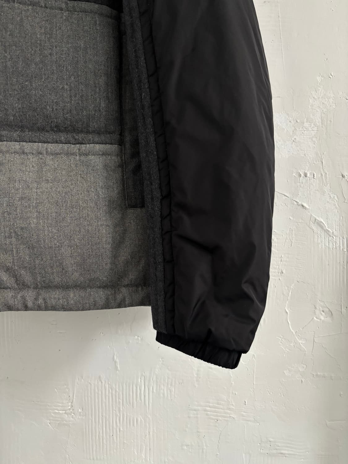 Moncler 몽클레어 블랙 그레이 배색 패딩  상품이미지6