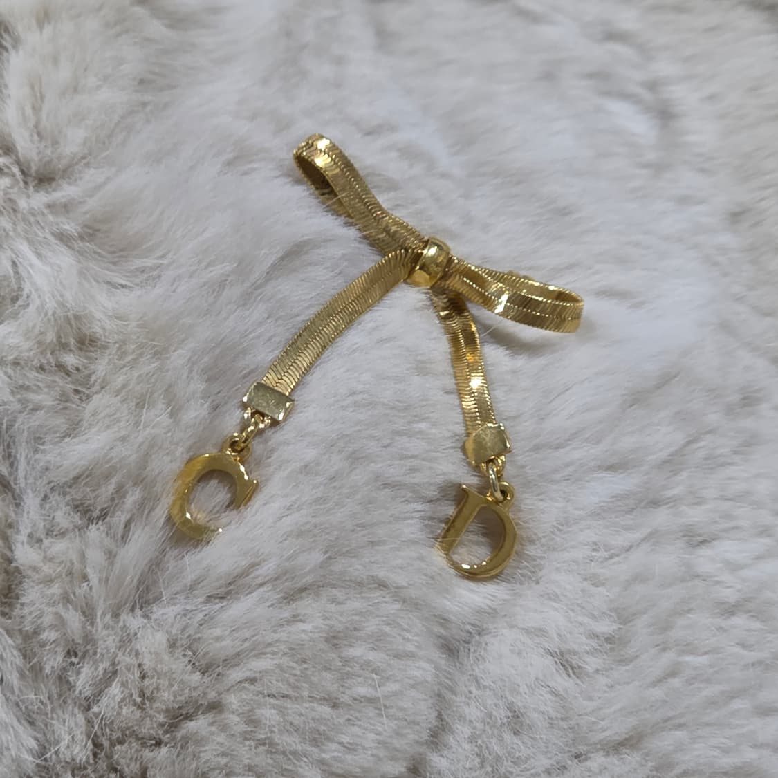 디올 존갈리아노 CD로고 리본 금장 브로치 상품이미지3