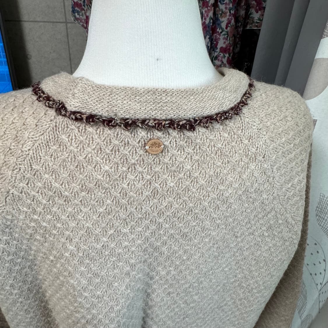 썰스데이 아일랜드 베이지 긴팔 니트 빈티지스타일 상품이미지8