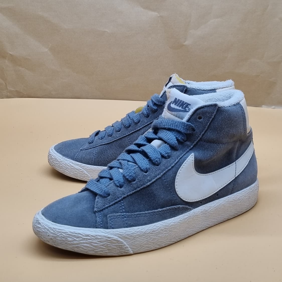 나이키 블레이저 스웨이드 여성미드230  상품이미지1